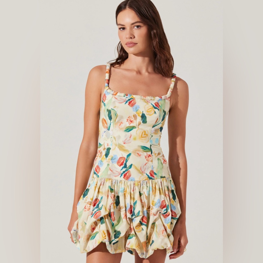 ASTR The Label Keyla Floral Bubble Hem Dress